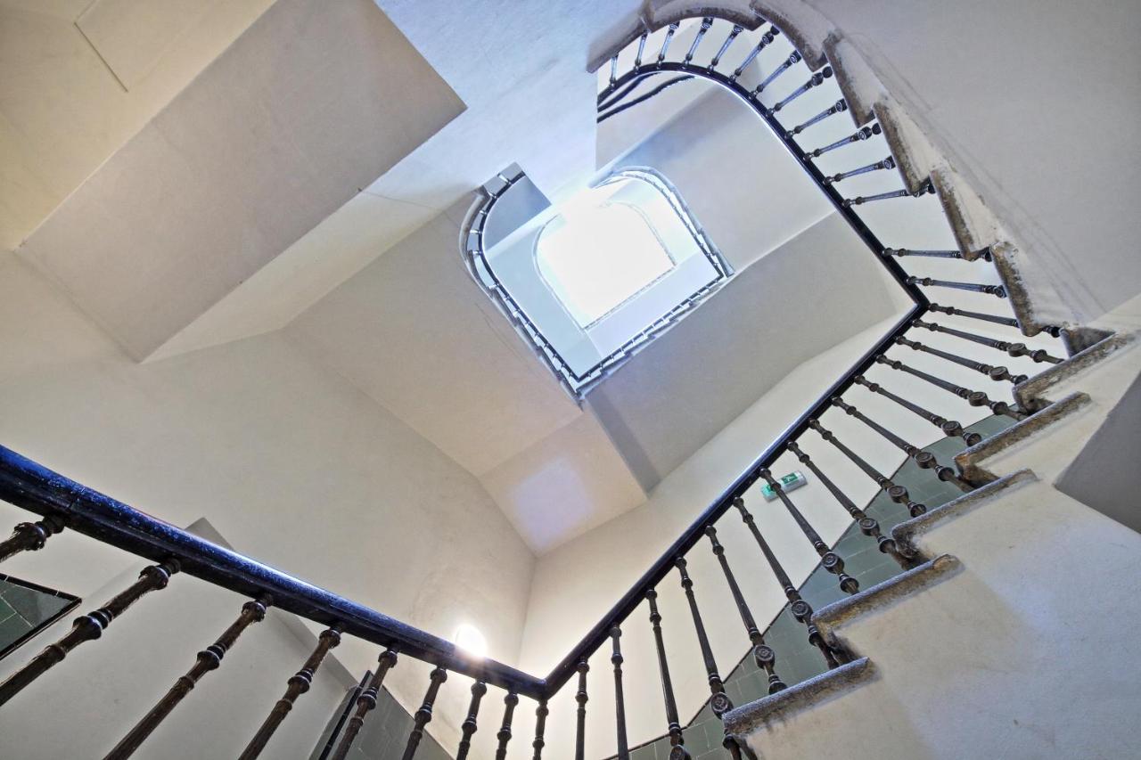 Rose Antique Apartment Прага Екстериор снимка